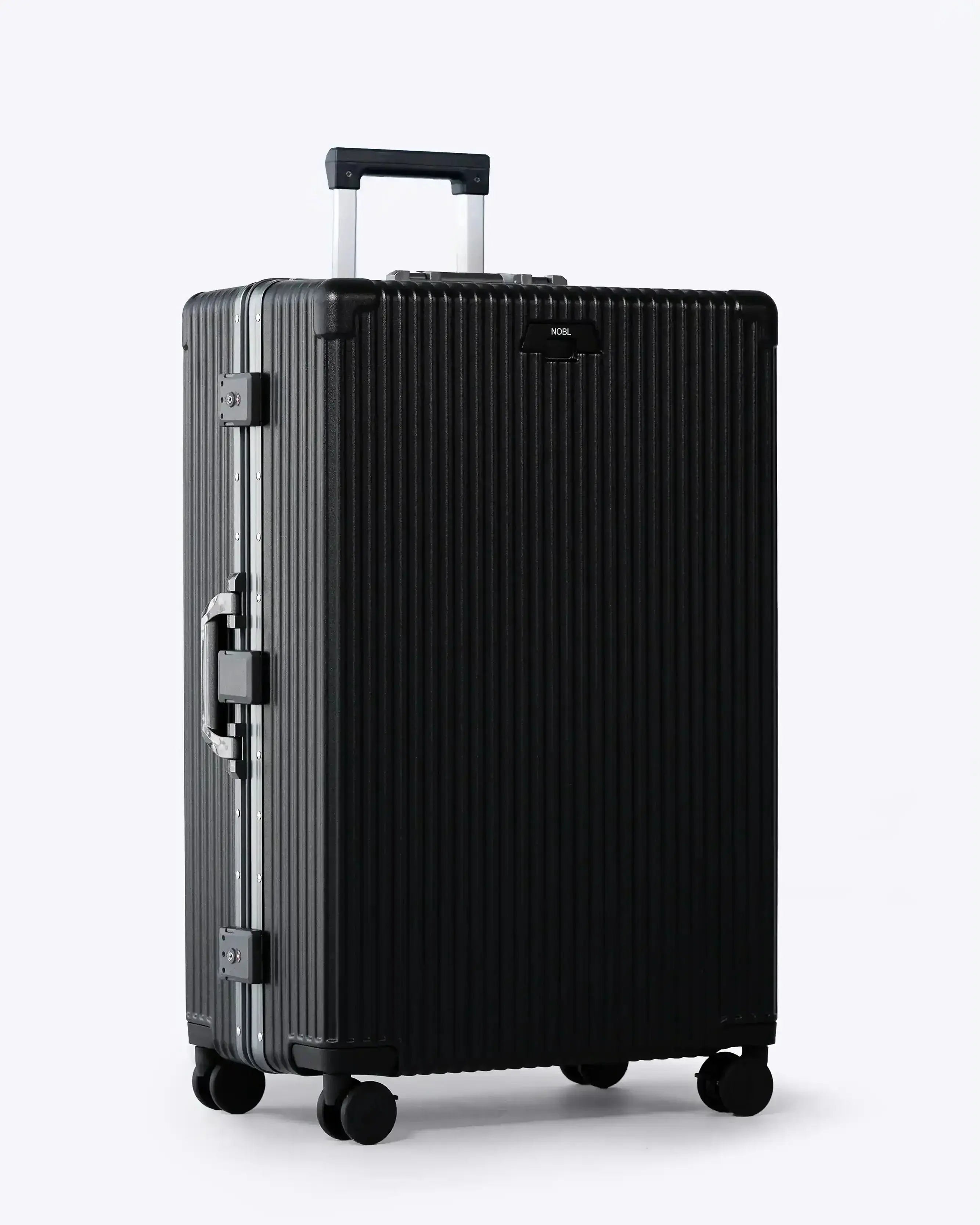 Check-In: All-In-One 28"