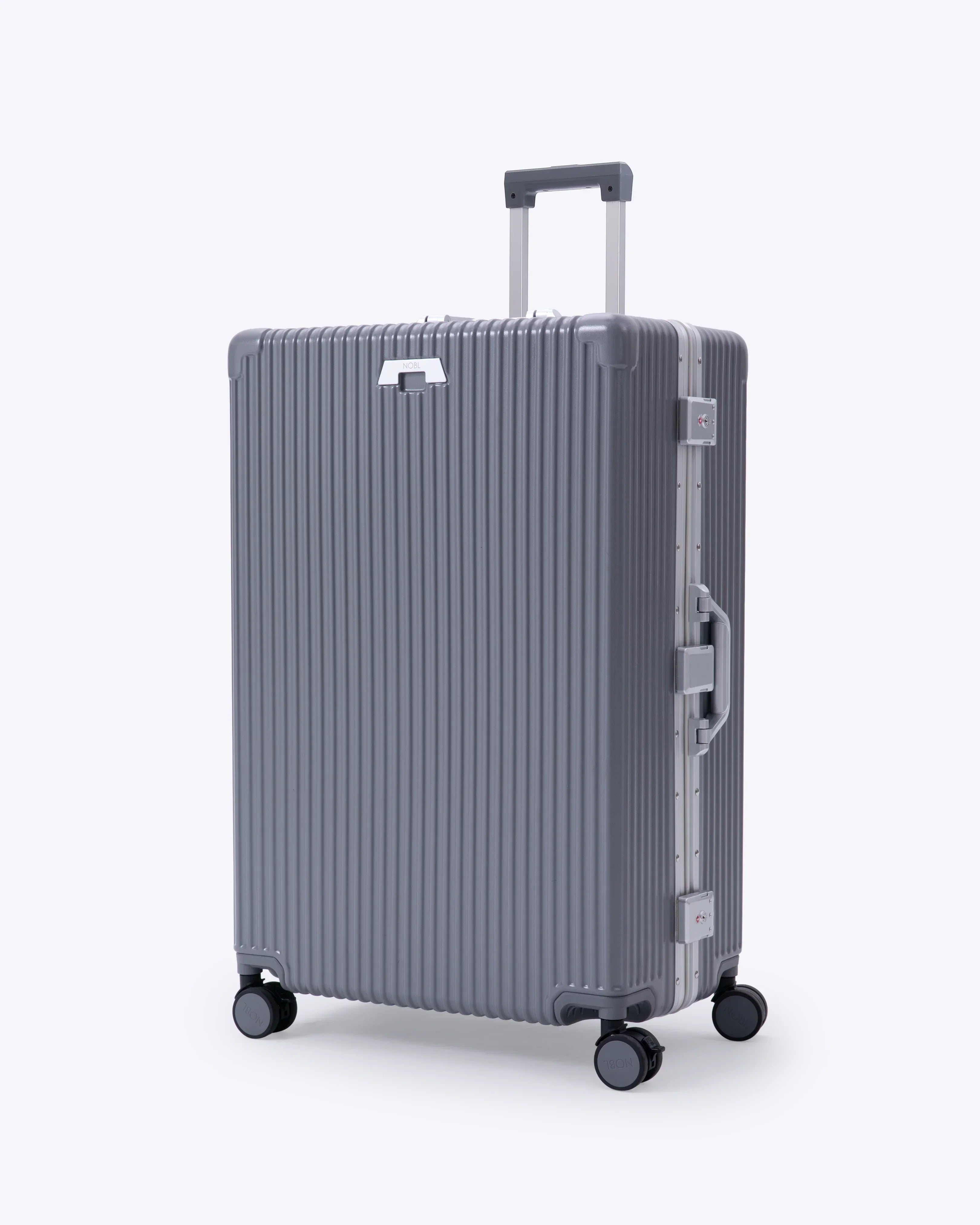 Check-In: All-In-One 28"