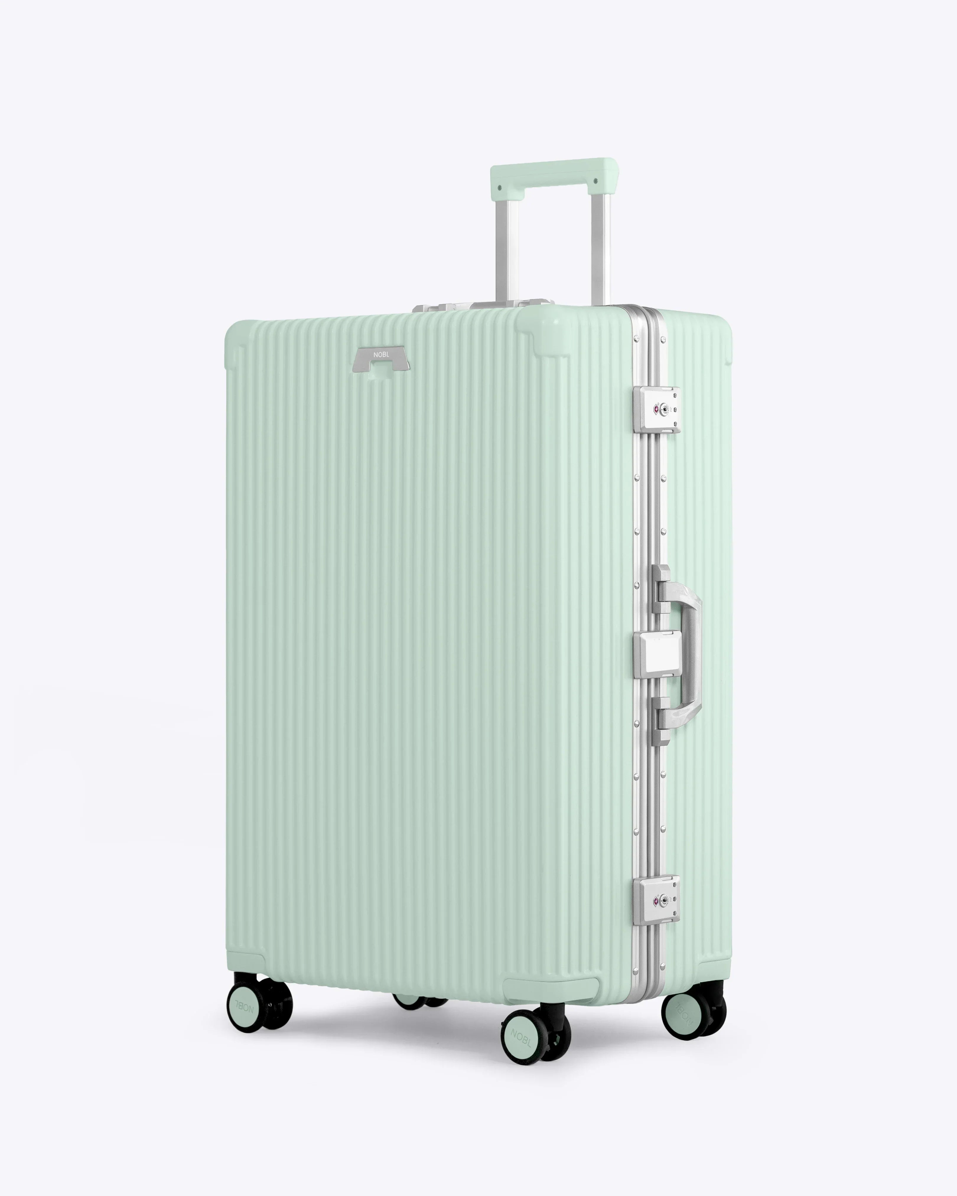 Check-In: All-In-One 28"
